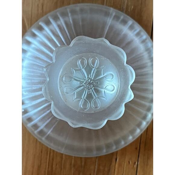 Vintage AVON 70's Frosted Glass Candy, Trinket, Power Dish. Gold Detail. - Picture 4 of 6
